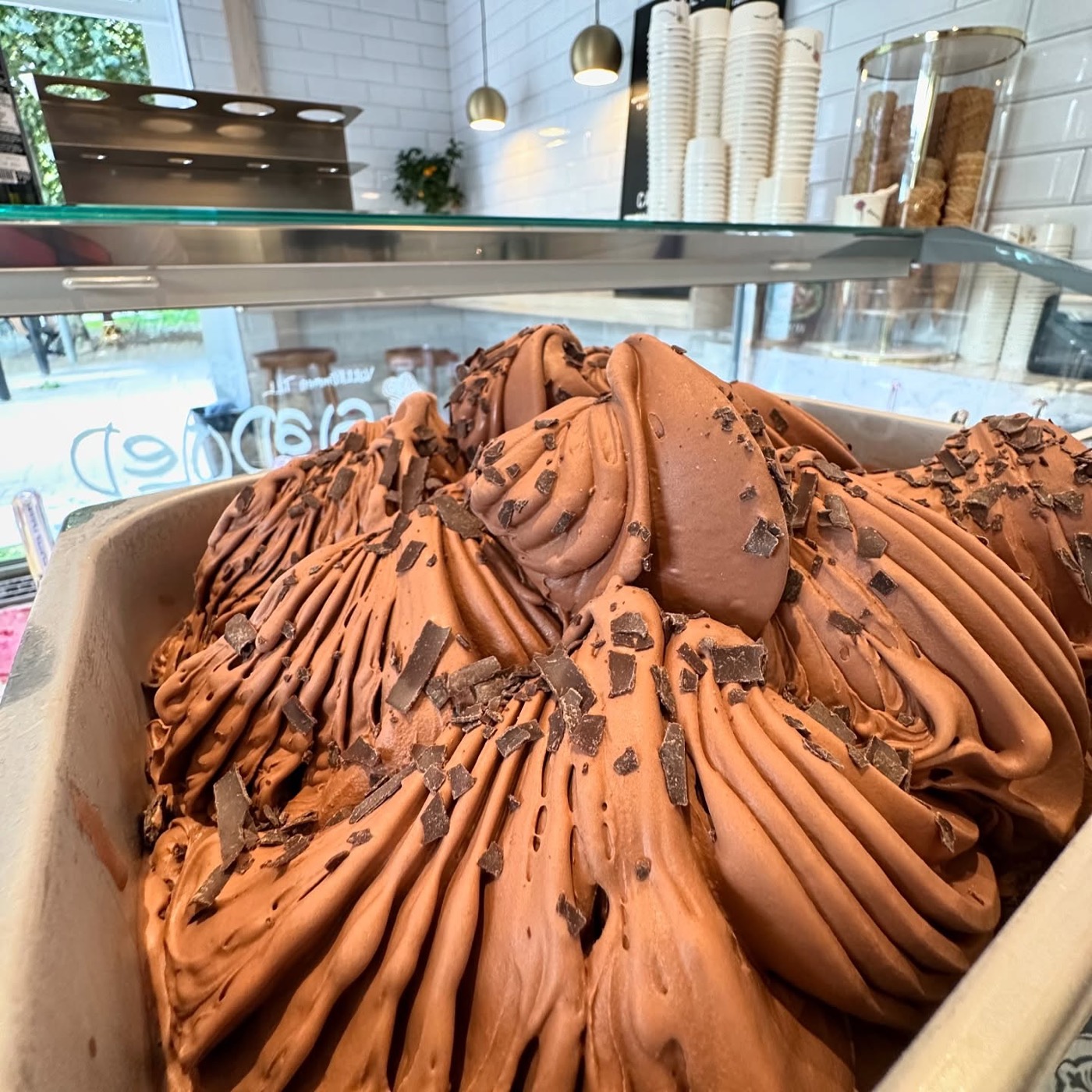 Nyvispad chokladgelato i disken